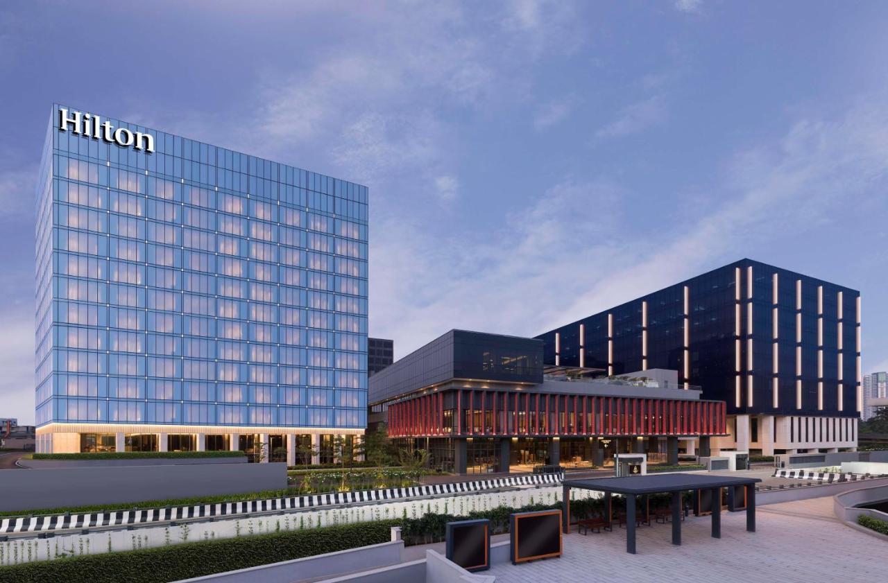 Hilton Bengaluru Embassy Manyata Business Park Hotel Bagian luar foto